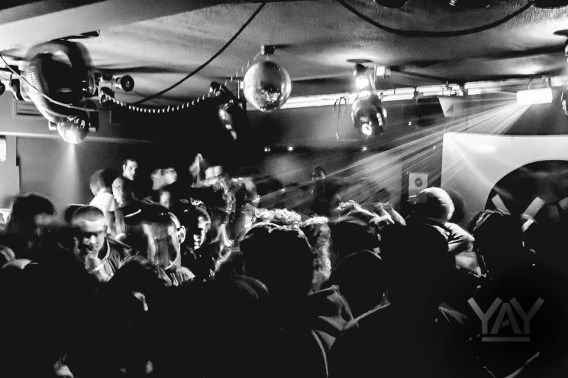 537398_412037845540437_1204352723_n