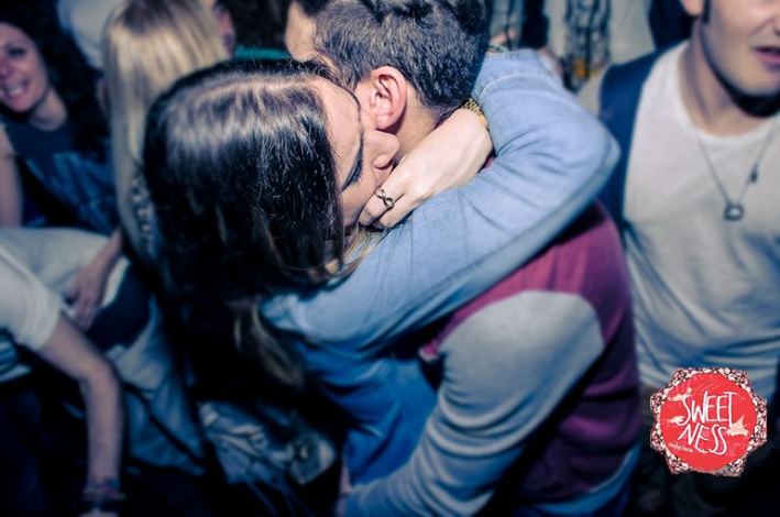 480905_492379937497353_1916047596_n