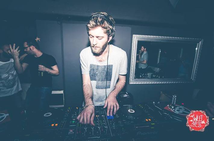 941550_506169386118408_771381135_n